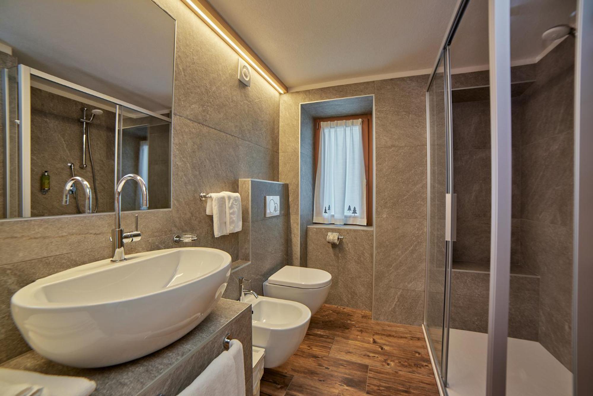 Hotel Vallechiara บอร์มิโอ ภายนอก รูปภาพ